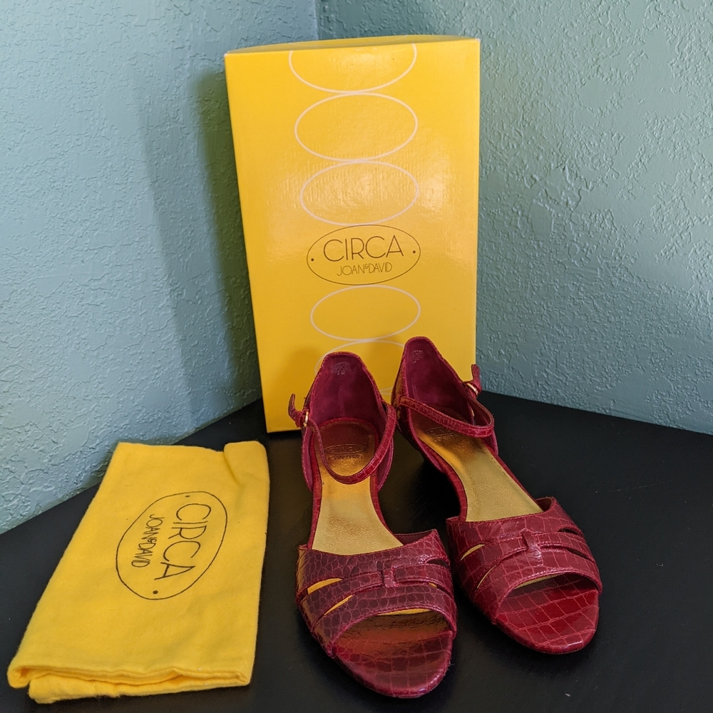 CIRCA Joan & David Wayne medium red patent sandals